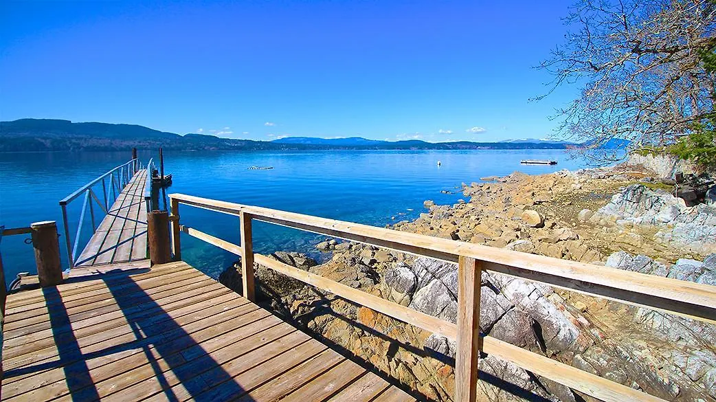 Sea Breeze Ocean Front Home North Saanich Prázdninový dům
