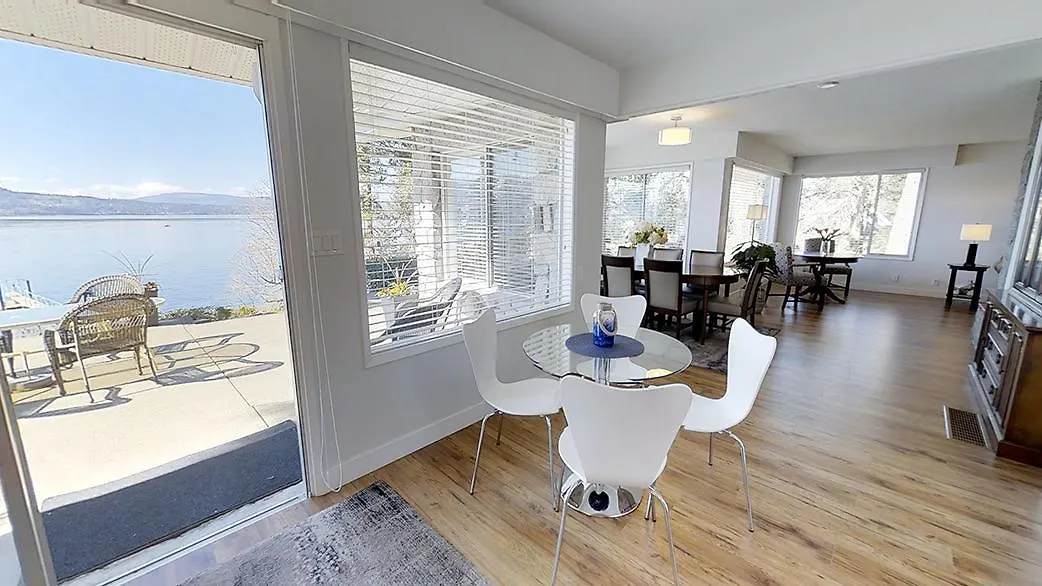 Prázdninový dům Sea Breeze Ocean Front Home North Saanich